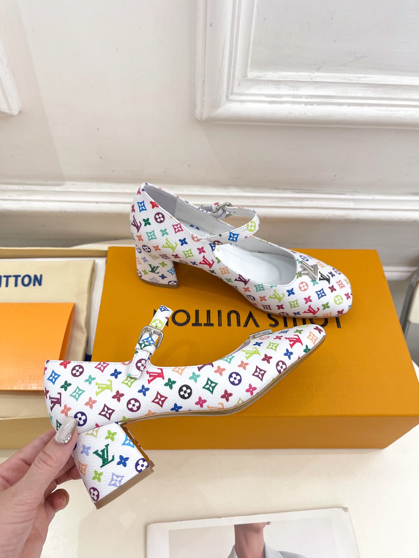 Women's high heels